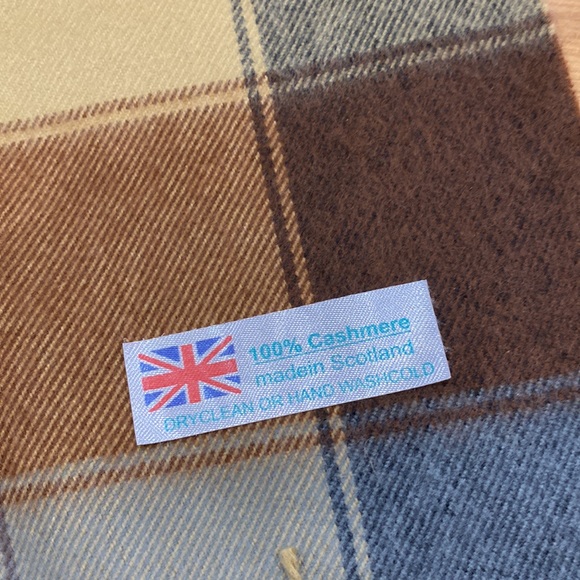 NWOT.  Set of 3, plaid scarves. - Picture 12 of 12